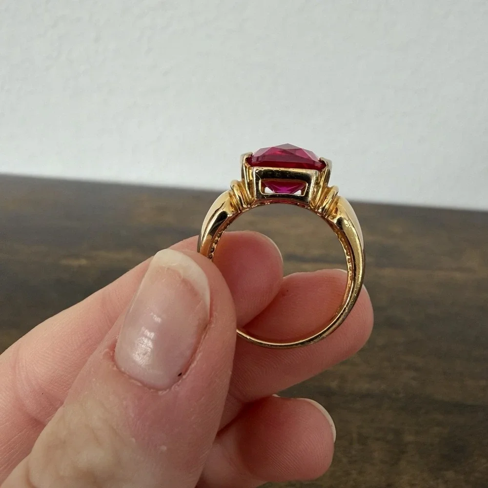 VTG Estate Sterling‎ Silver 925 Ring Cushion Cut Synthetic Ruby Gold Toned Sz 8